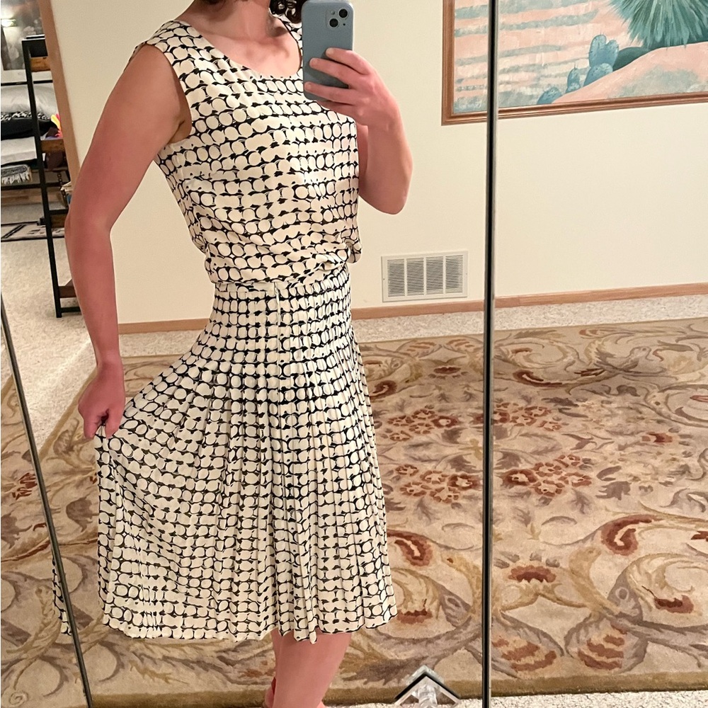 St. John silk set pleated skirt and top